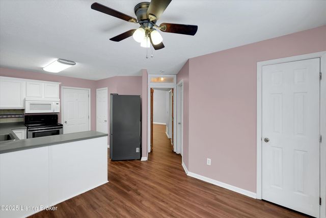 5812 Lake Erie Dr, Louisville, KY 40291