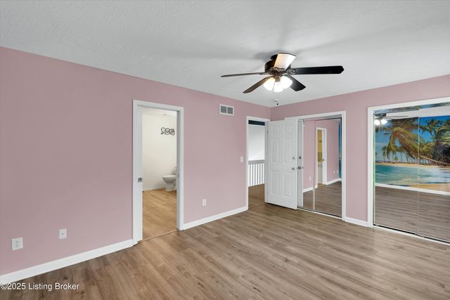 5812 Lake Erie Dr, Louisville, KY 40291