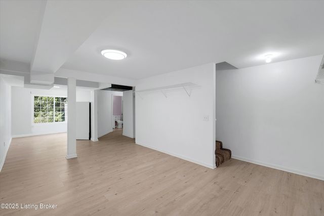 5812 Lake Erie Dr, Louisville, KY 40291