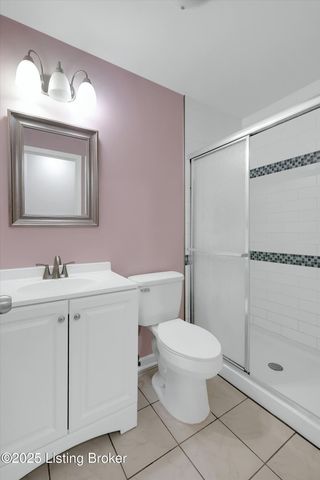 5812 Lake Erie Dr, Louisville, KY 40291