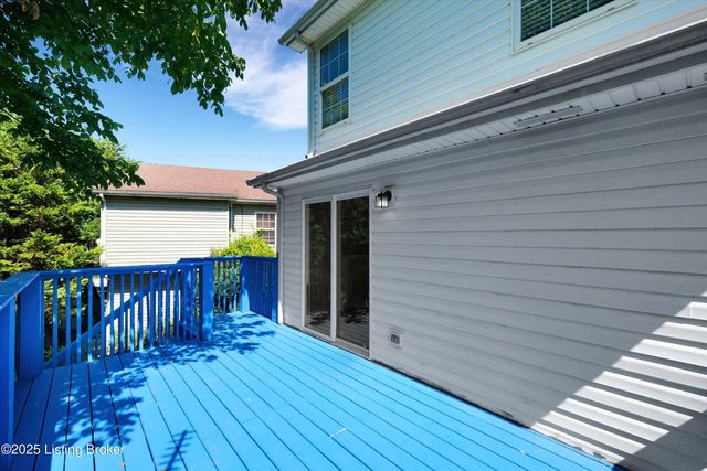 5812 Lake Erie Dr, Louisville, KY 40291