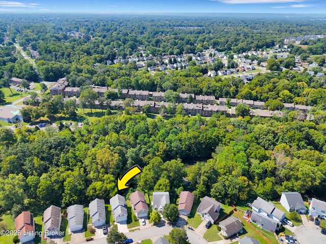 5812 Lake Erie Dr, Louisville, KY 40291