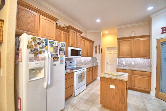 1 LAKE ELOISE LANE, Winter Haven, FL 33884