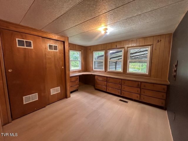 237 Kincheloe Road 237, Church Hill, TN 37642