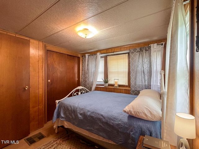 237 Kincheloe Road 237, Church Hill, TN 37642