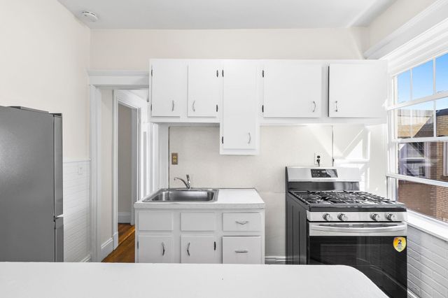10 Melvin Ave 9, Boston, MA 02135