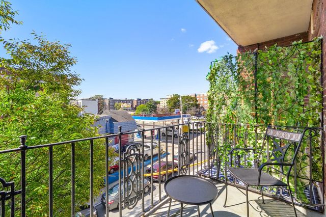 10 Melvin Ave 9, Boston, MA 02135