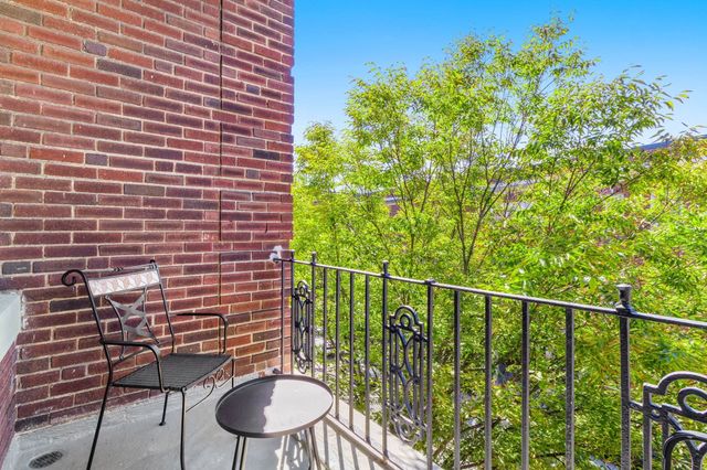 10 Melvin Ave 9, Boston, MA 02135