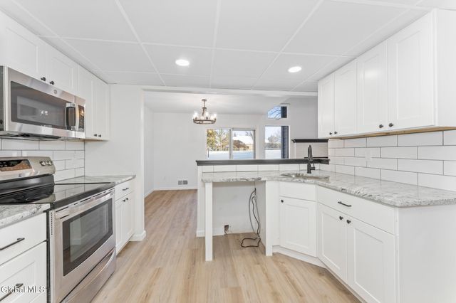 36 Eton Drive, Bethlehem, NY 12159