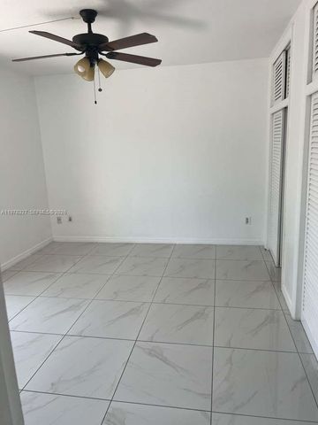 7505 SW 82nd St 322, Miami, FL 33143