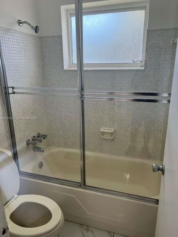 7505 SW 82nd St 322, Miami, FL 33143