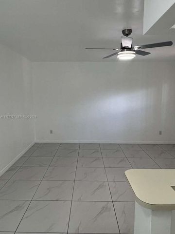 7505 SW 82nd St 322, Miami, FL 33143
