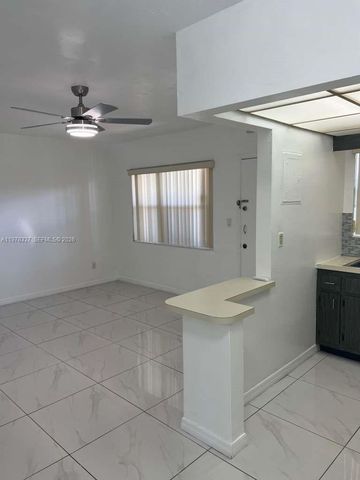 7505 SW 82nd St 322, Miami, FL 33143