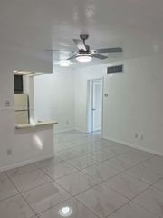 7505 SW 82nd St 322, Miami, FL 33143