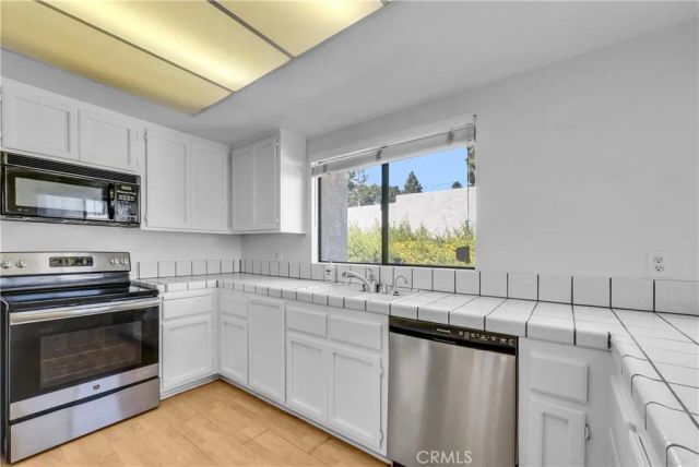 451 Corte Rojo, Upland, CA 91786