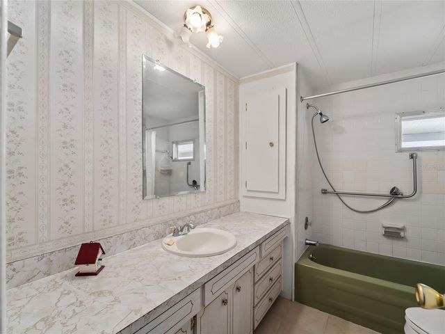 3226 SWEET BAY TERRACE, Sarasota, FL 34237