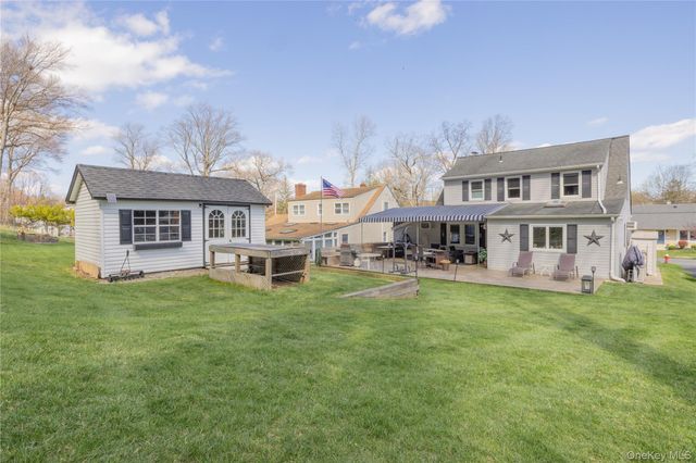 87 N Magnolia Street, Pearl River, NY 10965