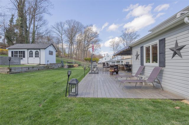87 N Magnolia Street, Pearl River, NY 10965