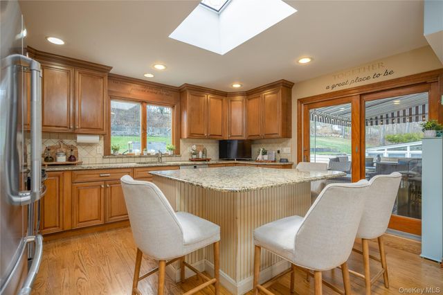 87 N Magnolia Street, Pearl River, NY 10965