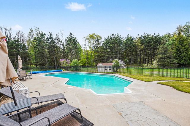 17634 Meceola Road, Hersey, MI 49639
