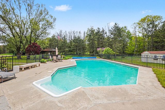 17634 Meceola Road, Hersey, MI 49639
