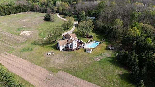 17634 Meceola Road, Hersey, MI 49639
