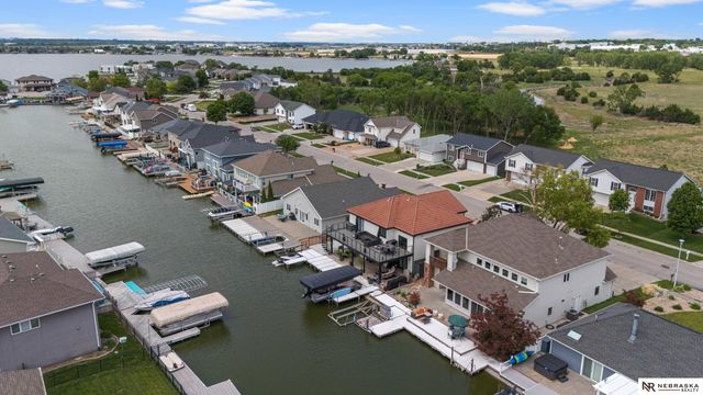 515 Pier 2, Lincoln, NE 68528