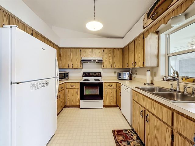 33909 LINDA LANE, Leesburg, FL 34788