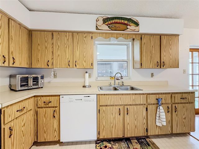 33909 LINDA LANE, Leesburg, FL 34788