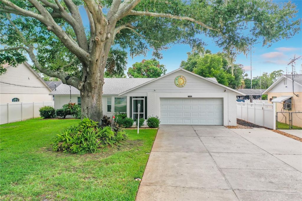 33909 LINDA LANE, Leesburg, FL 34788