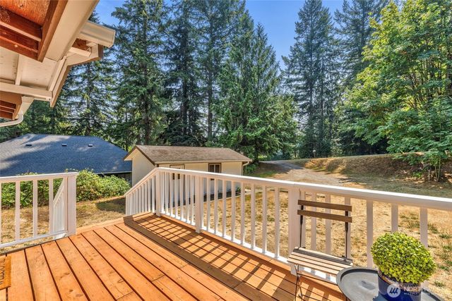 90 NE Barbara Boulevard, Belfair, WA 98528