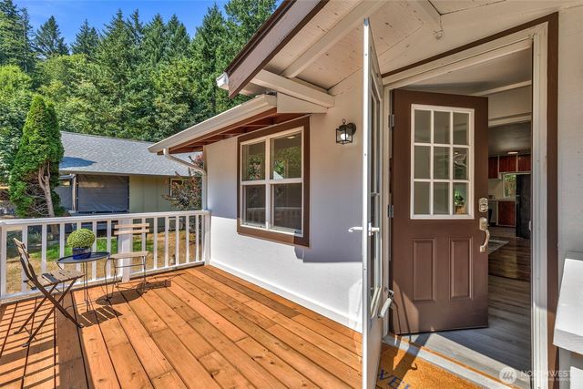 90 NE Barbara Boulevard, Belfair, WA 98528