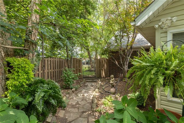 6625 Elizabeth Avenue, Springdale, AR 72762