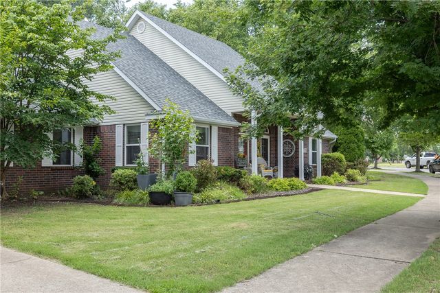 6625 Elizabeth Avenue, Springdale, AR 72762