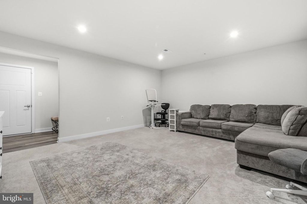 Image 27 of property listing at 11306 MERIDIAN HILL WAY, Upper Marlboro, MD 20772