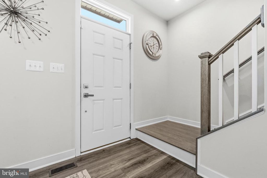 Image 5 of property listing at 11306 MERIDIAN HILL WAY, Upper Marlboro, MD 20772