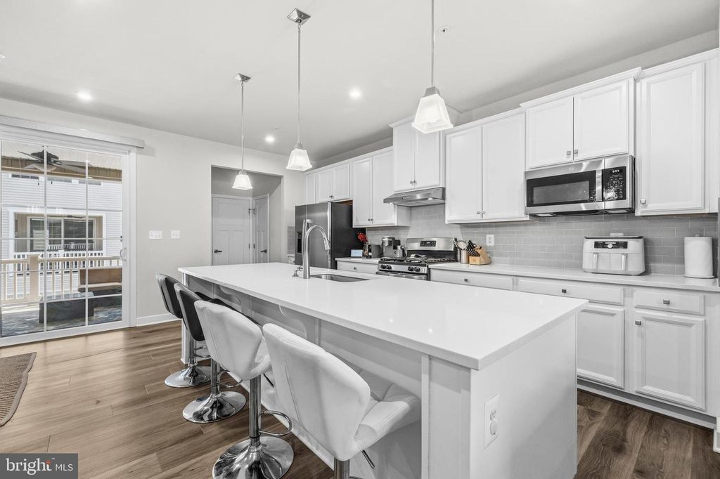 Image 9 of property listing at 11306 MERIDIAN HILL WAY, Upper Marlboro, MD 20772