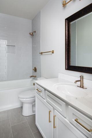 2064 Blackstone Drive, Hendersonville, TN 37075