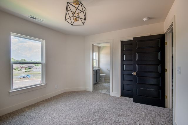 2064 Blackstone Drive, Hendersonville, TN 37075