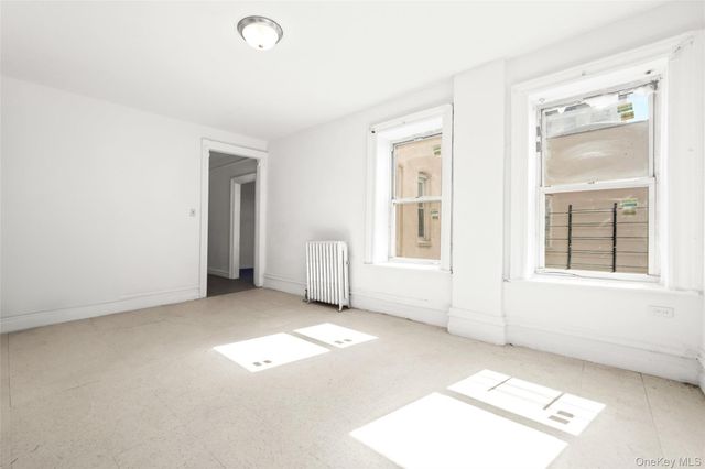 1898 Longfellow Ave E4, Bronx, NY 10460