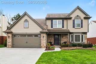 6883 Essex Court, Waterford, MI 48327