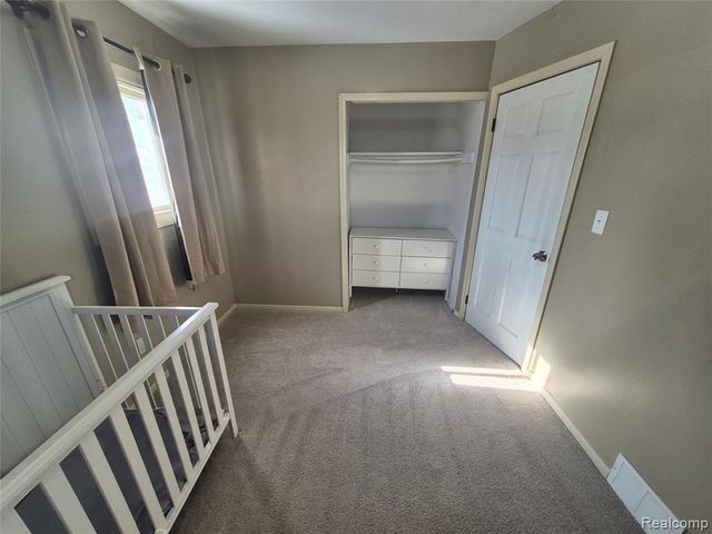 1689 Gregory Avenue, Lincoln Park, MI 48146