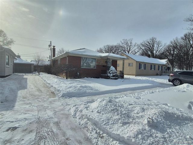 1689 Gregory Avenue, Lincoln Park, MI 48146