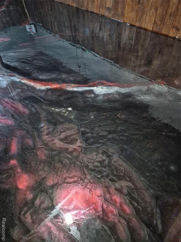 1689 Gregory Avenue, Lincoln Park, MI 48146