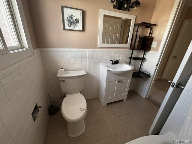 1689 Gregory Avenue, Lincoln Park, MI 48146