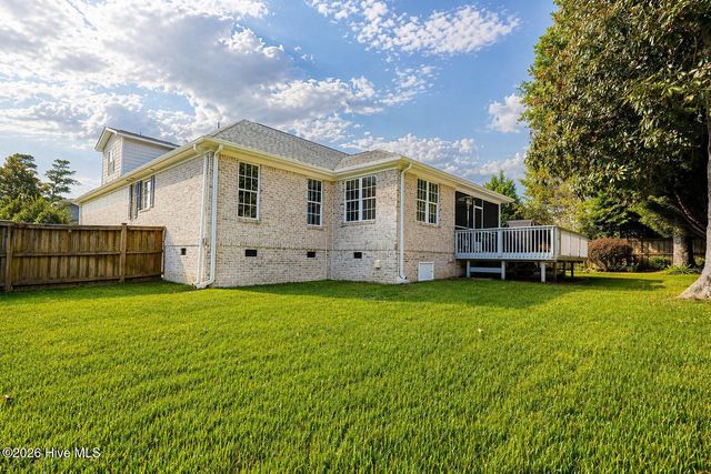 720 Blue Point Drive, Wilmington, NC 28411