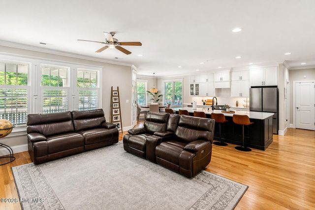 720 Blue Point Drive, Wilmington, NC 28411