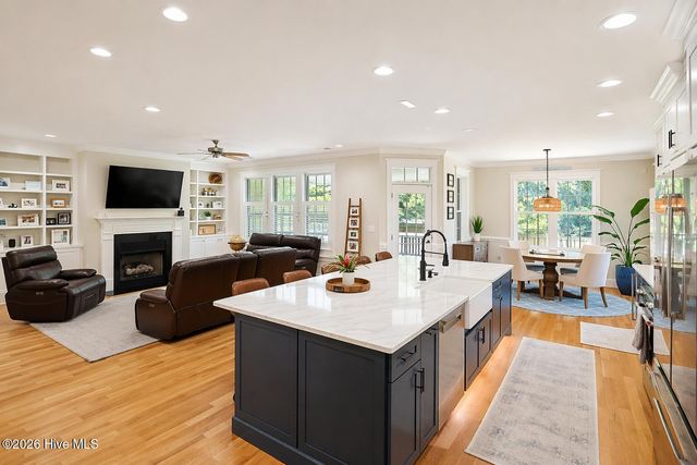 720 Blue Point Drive, Wilmington, NC 28411