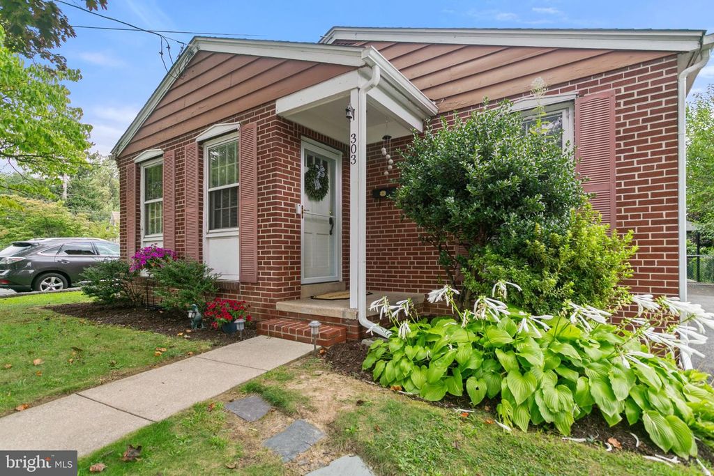 303 INSKEEP AVE, GLENOLDEN, PA 19036 — photo 3