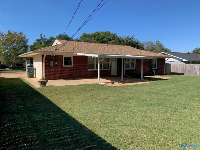 2120 Windover Drive NE, Huntsville, AL 35811